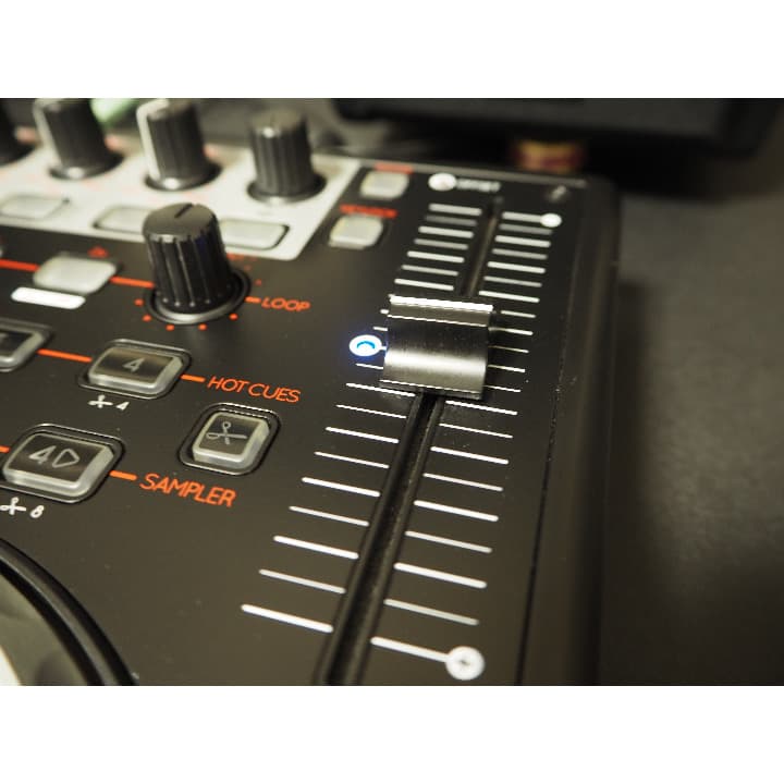 Reloop Terminal Mix 4 PCDJコントローラー