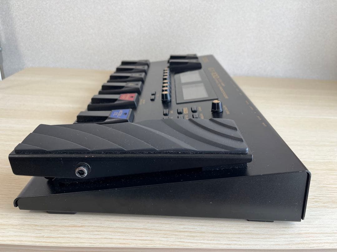 BOSS GT-100 + エフェクターボード