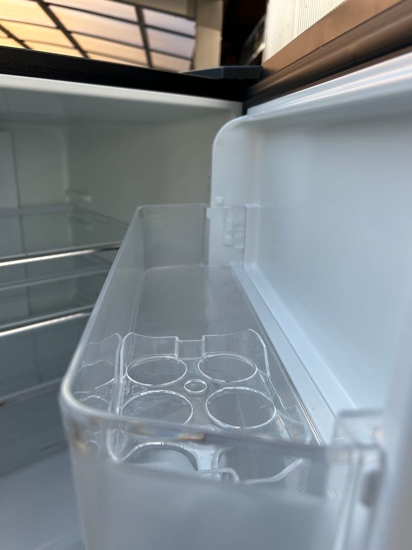 Hisense 3ドア冷蔵庫　HR-G2801BR