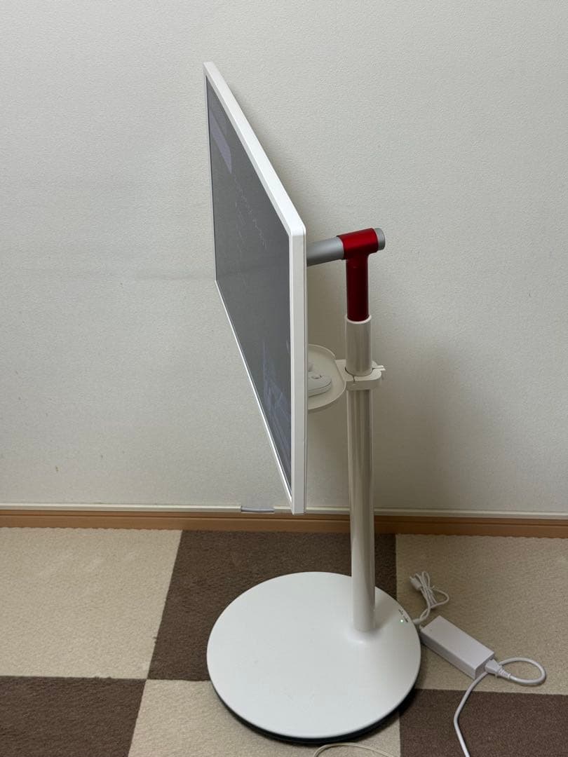 KTC MegPad 32型 4K UHD 移動式スマートタッチモニター