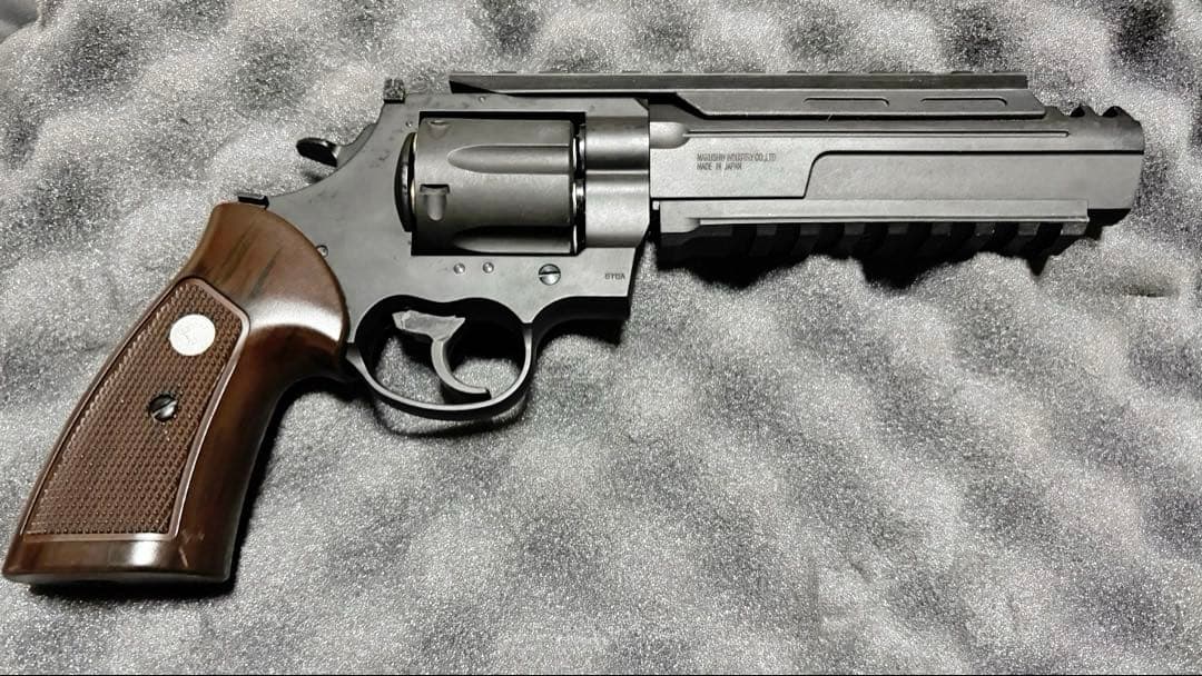 マルシン アンリミテッドリボルバー 8mm