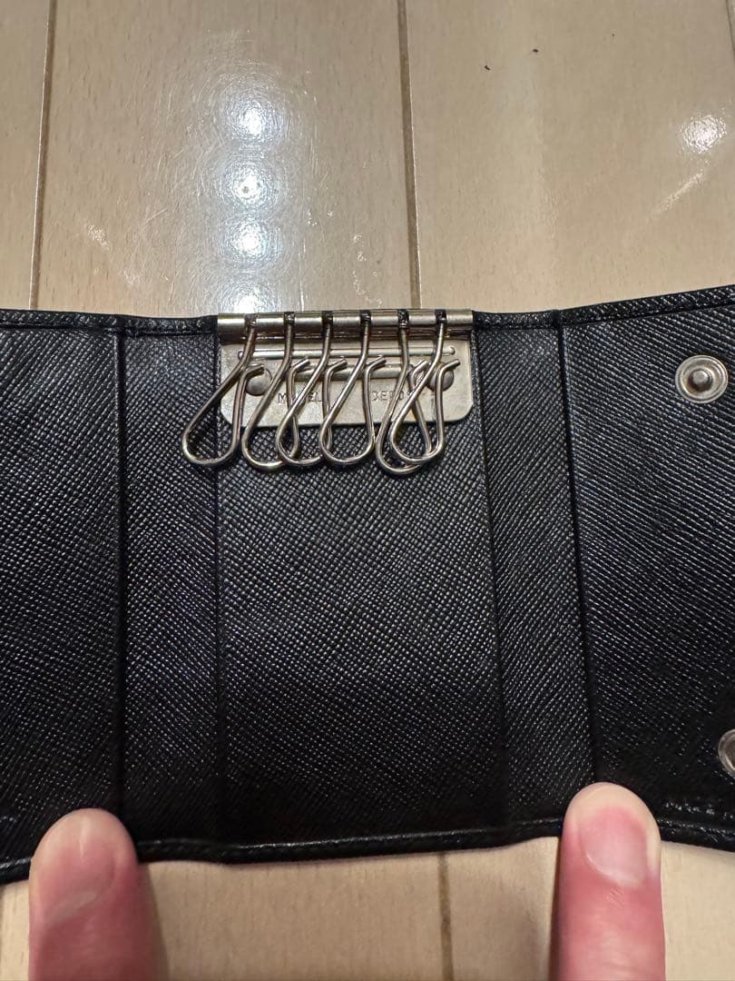 プラダ　6連キーケース　トライアングルロゴ　ナイロン　レザー　黒　ユニセックス