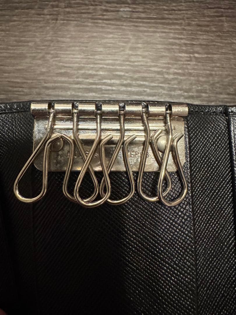 プラダ　6連キーケース　トライアングルロゴ　ナイロン　レザー　黒　ユニセックス