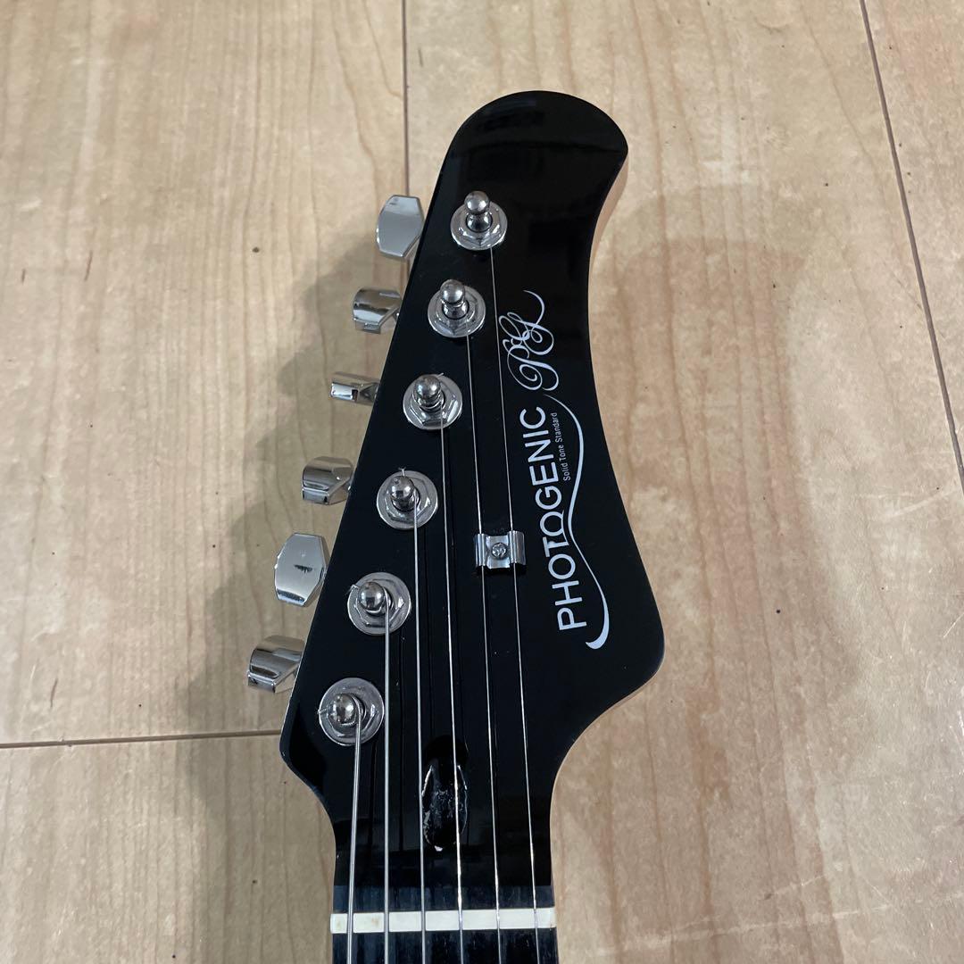 新型　フォトジェニック　ストラトキャスタータイプ　弦高調整済み　です