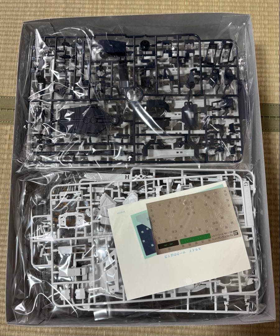 チ*ミ様 MG 1/100 νガンダム Ver.Ka