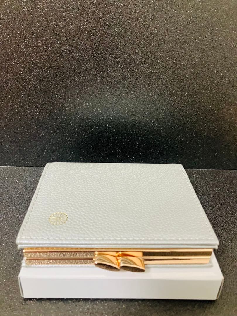 新品未使用　皇居限定　がま口　財布　シルバー