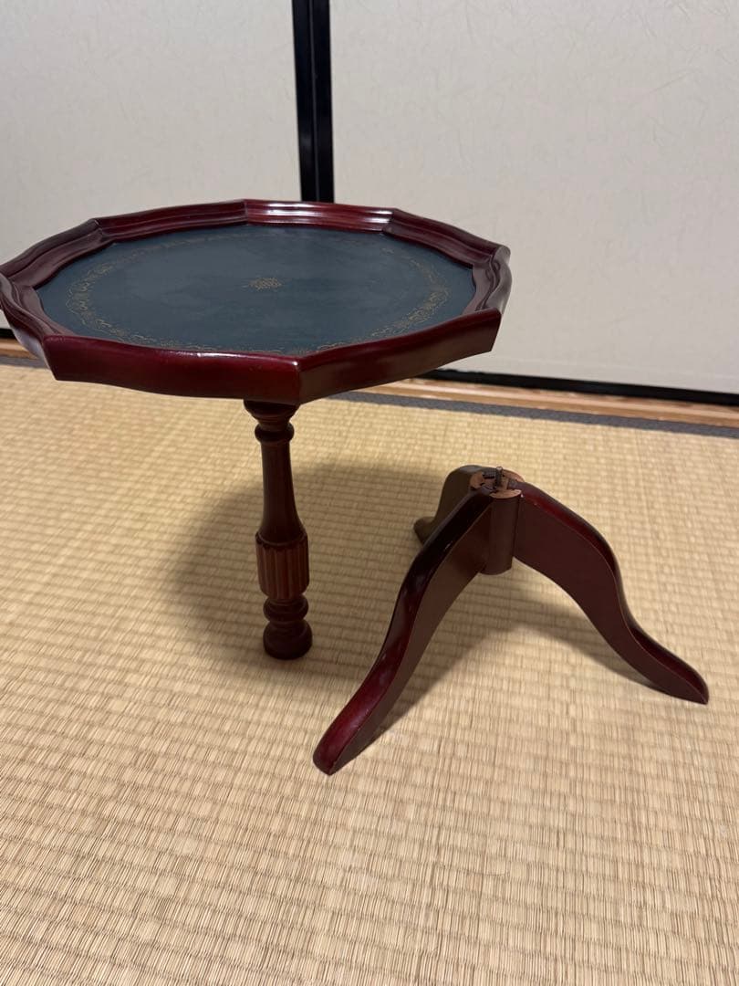 アンティーク調　サイドテーブル　コーヒーテーブル