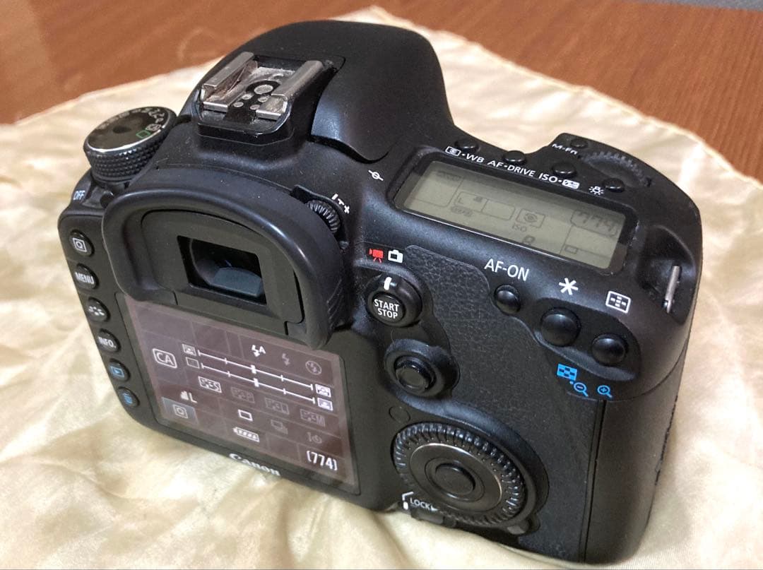 Canon EOS 7D デジタル一眼レフボディー