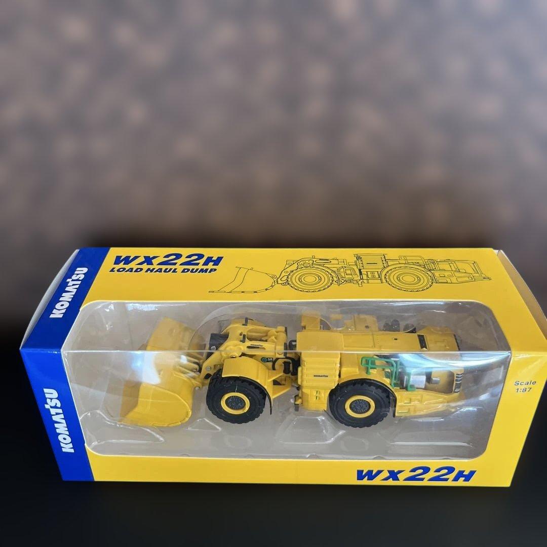 コマツ　建設機械ミニチュア　4点セット