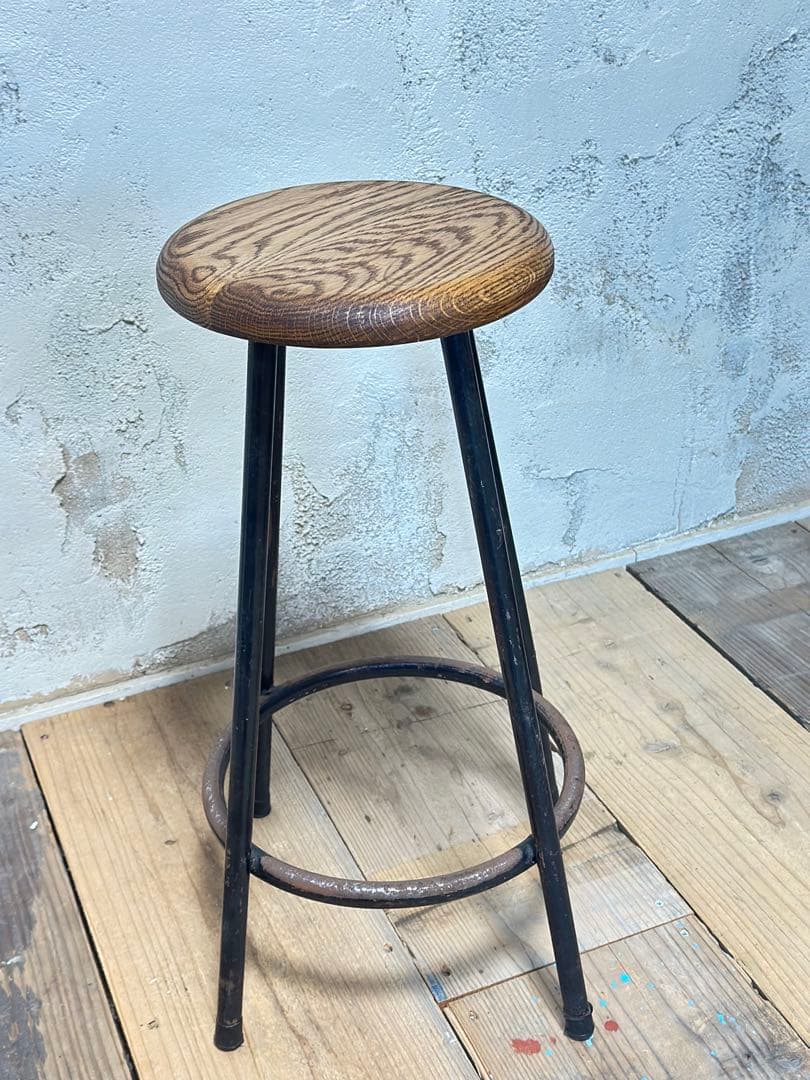 オーク無垢材 × スチール脚｜リメイク丸椅子｜ヴィンテージ風・北欧インテリア