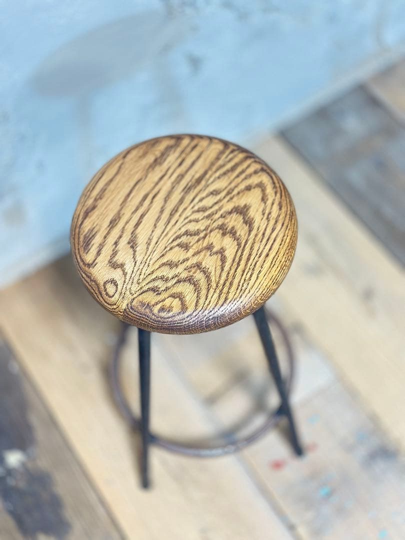 オーク無垢材 × スチール脚｜リメイク丸椅子｜ヴィンテージ風・北欧インテリア