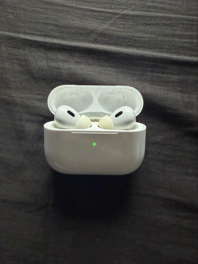airpods pro 第2世代　Lightning apple イヤホン
