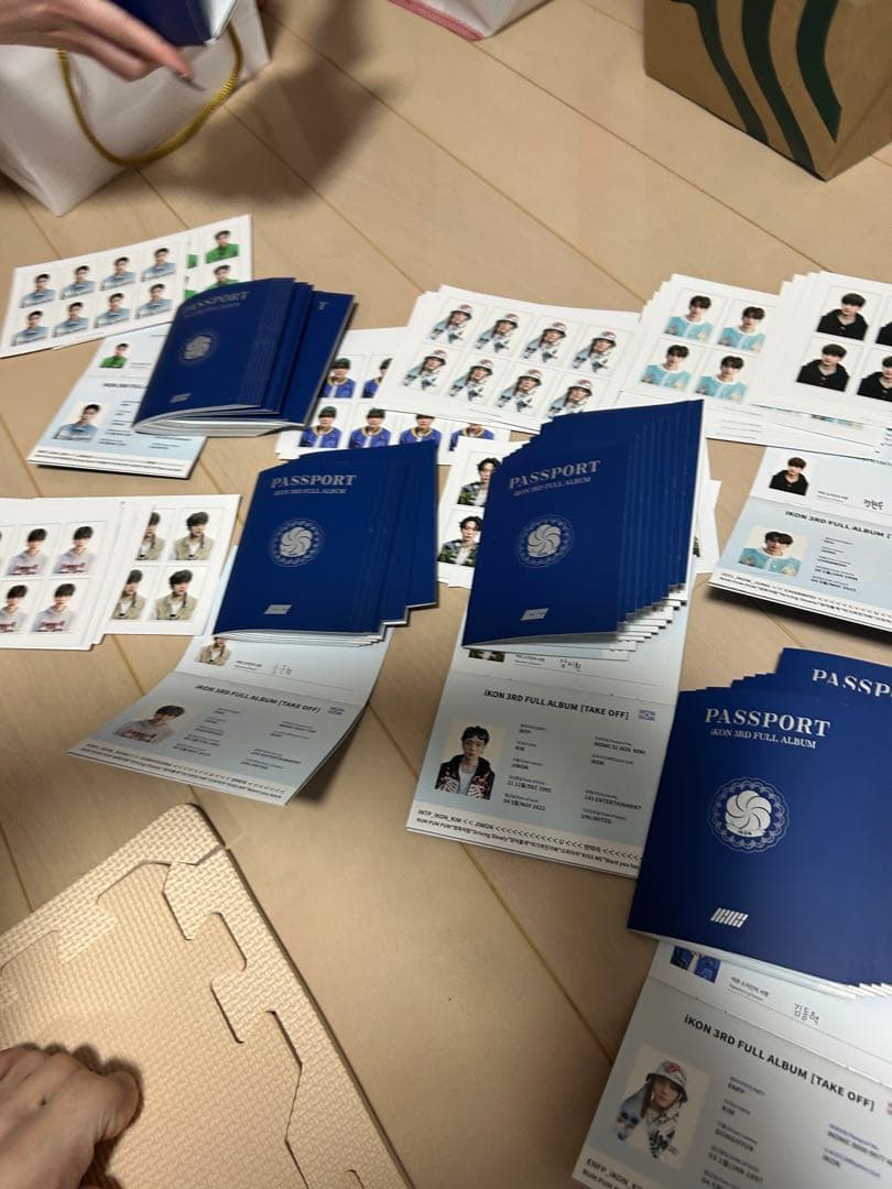 iKON TAKE OFF パスポートフォトブック＋IDカード＋証明写真　51枚