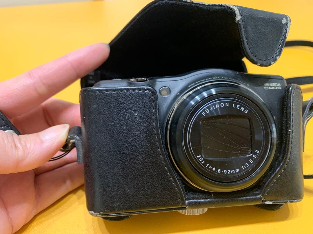 Fujifilm FINEPIX F770EXR コンパクトデジタルカメラ