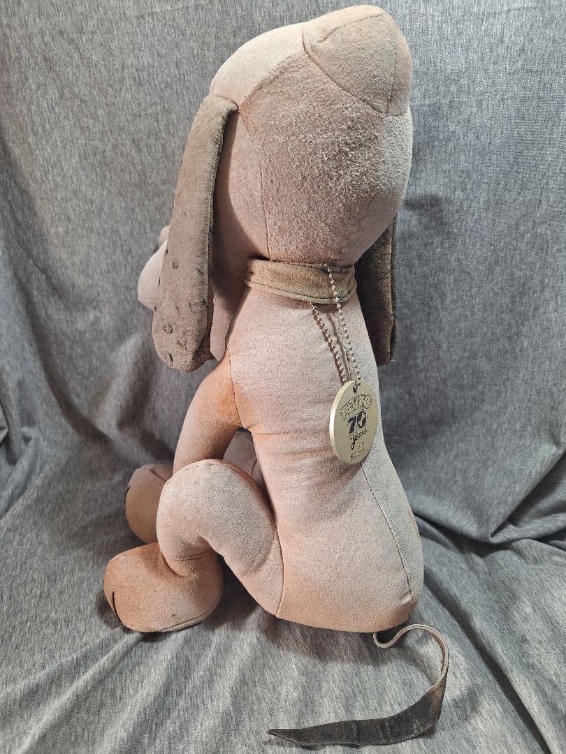 レア ディズニー ストア 限定 プルート 70周年 シリアルナンバー入り 希少