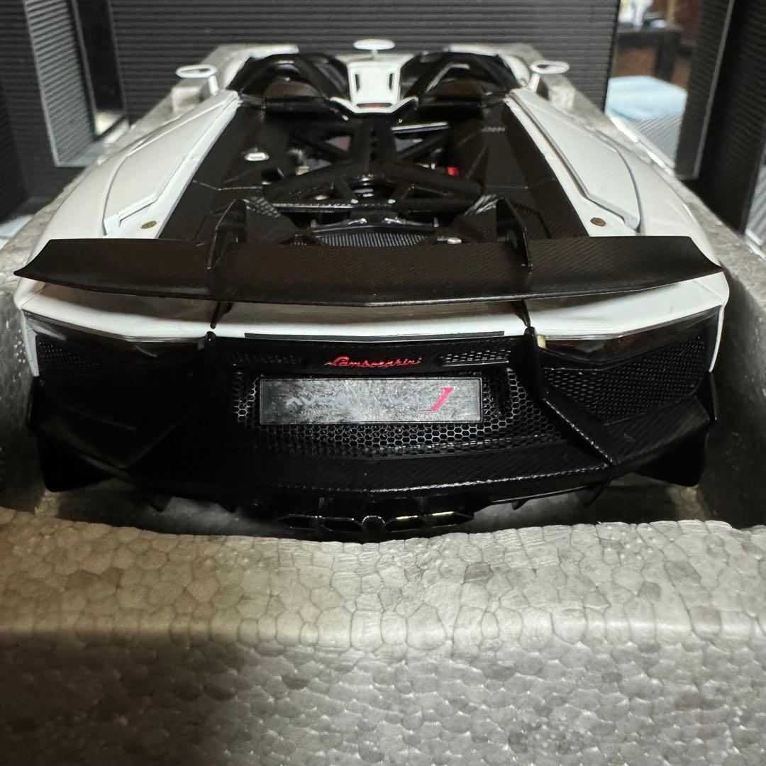 未展示品 オートアート1/18 ランボルギーニ アヴェンタドール J (イオタ)