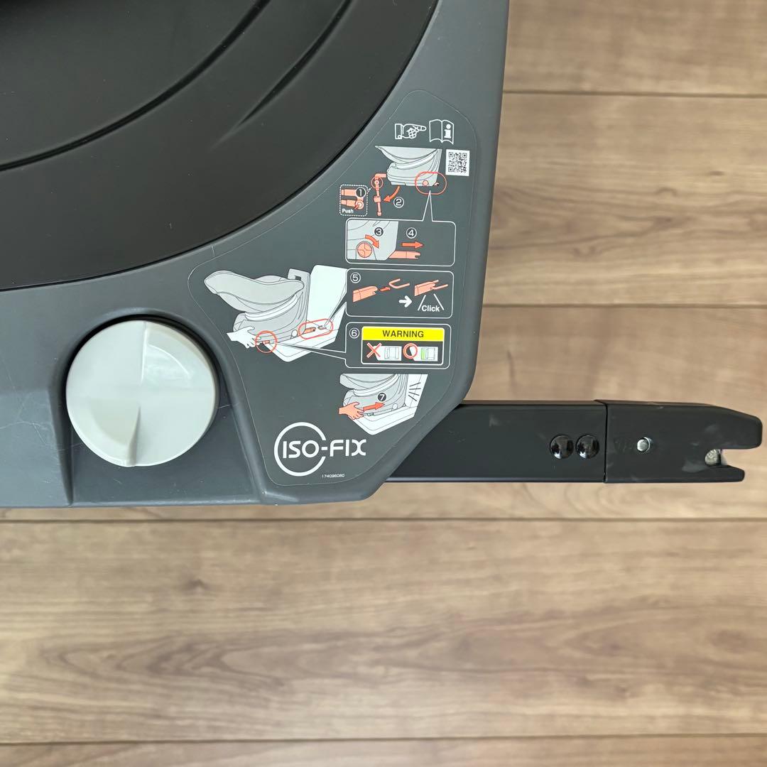 CombiクルムーヴスマートISOFIXエッグショックNeo（西松屋限定モデル）