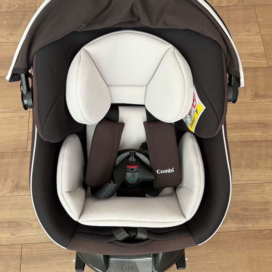 CombiクルムーヴスマートISOFIXエッグショックNeo（西松屋限定モデル）