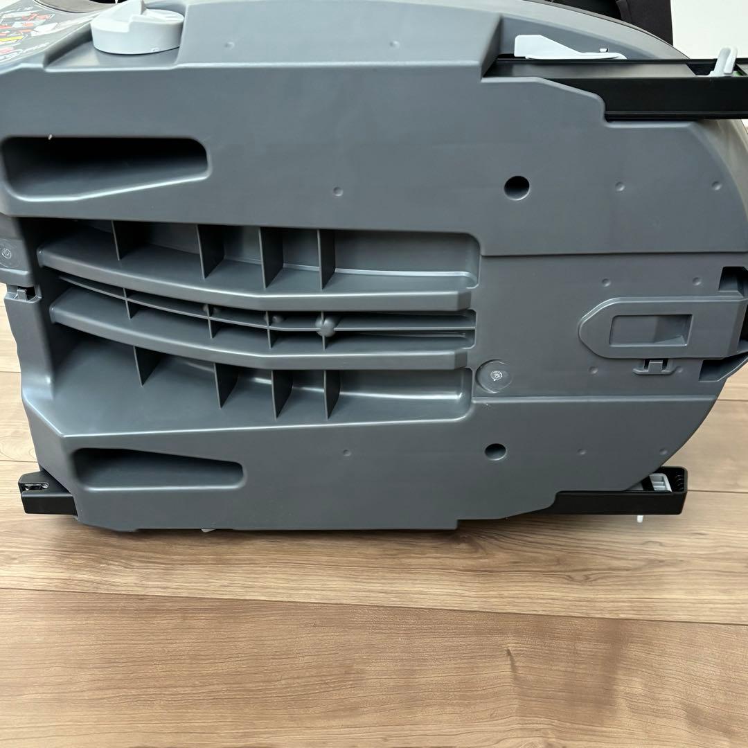 CombiクルムーヴスマートISOFIXエッグショックNeo（西松屋限定モデル）