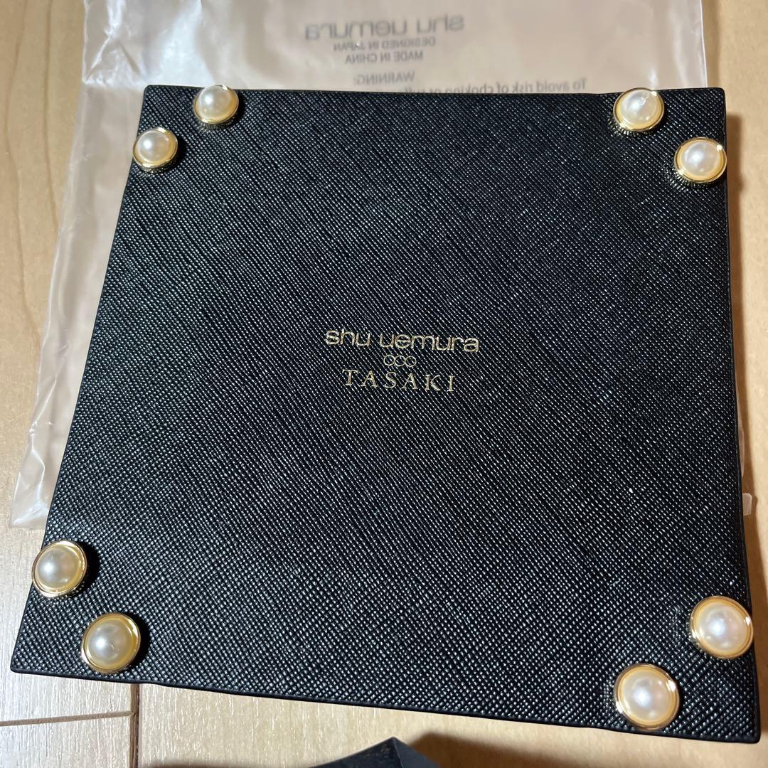 シュウウエムラ　tasaki ノベルティセット