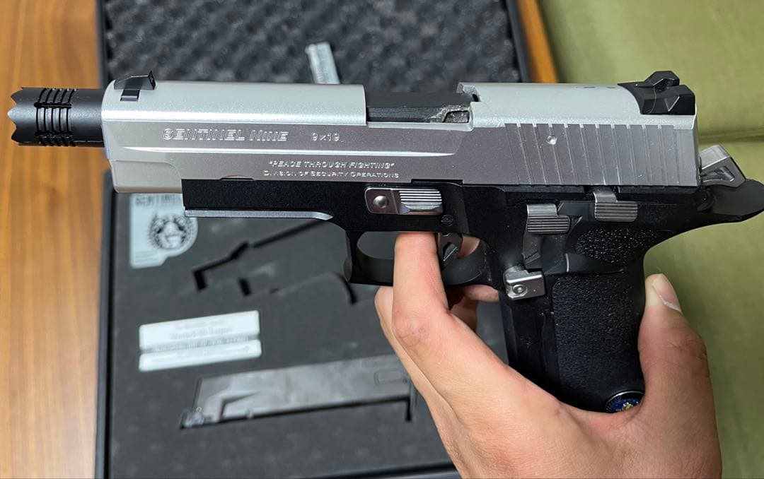 東京マルイ　センチネルナイン レオン バイオハザード　ガスガン　電動ガン