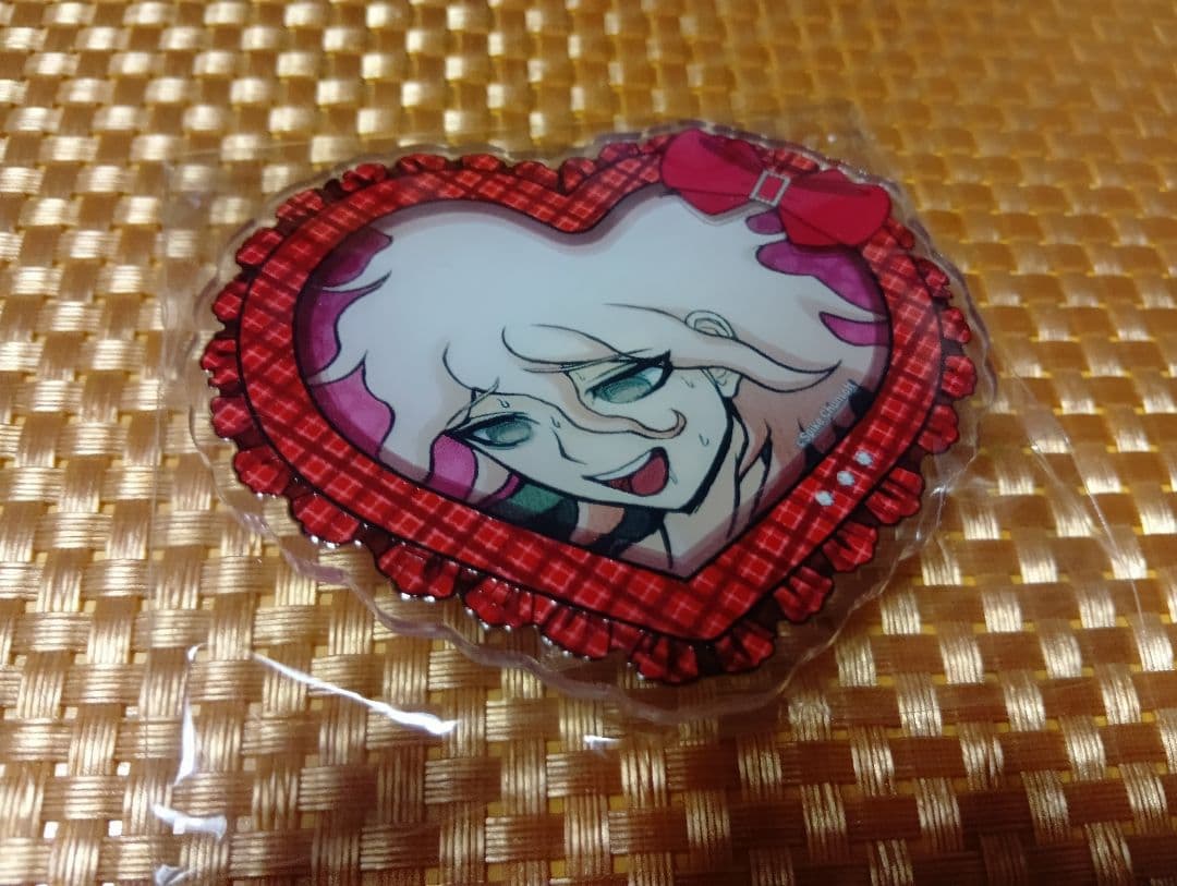 ダンガンロンパ ハート型アクリルバッジ 狛枝凪斗