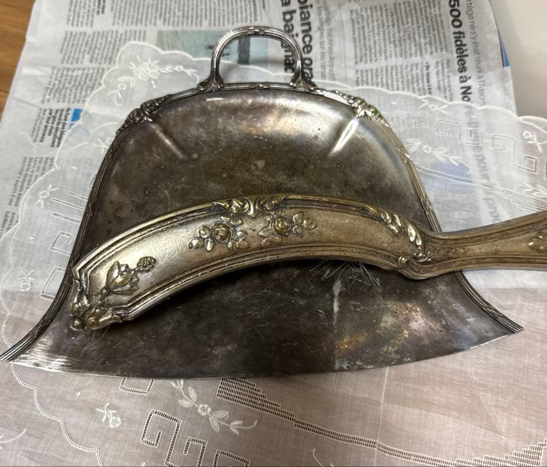 フランス　アンティーク ダストパン ブラシ　　ばら薔薇　シルバー　ちりとり　はけ