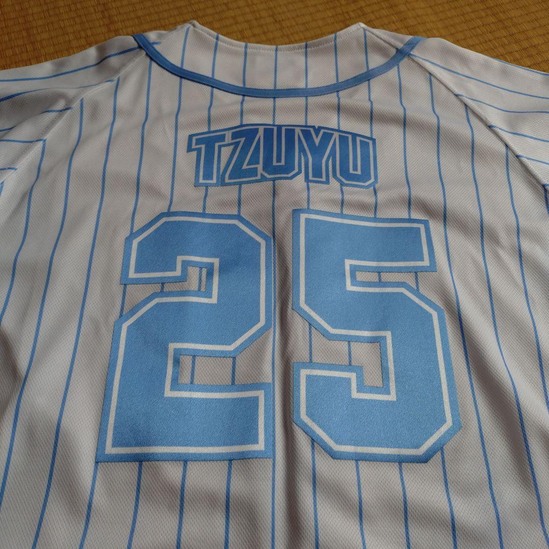 TWICE TZUYU 25 韓国限定 ベースボールシャツ