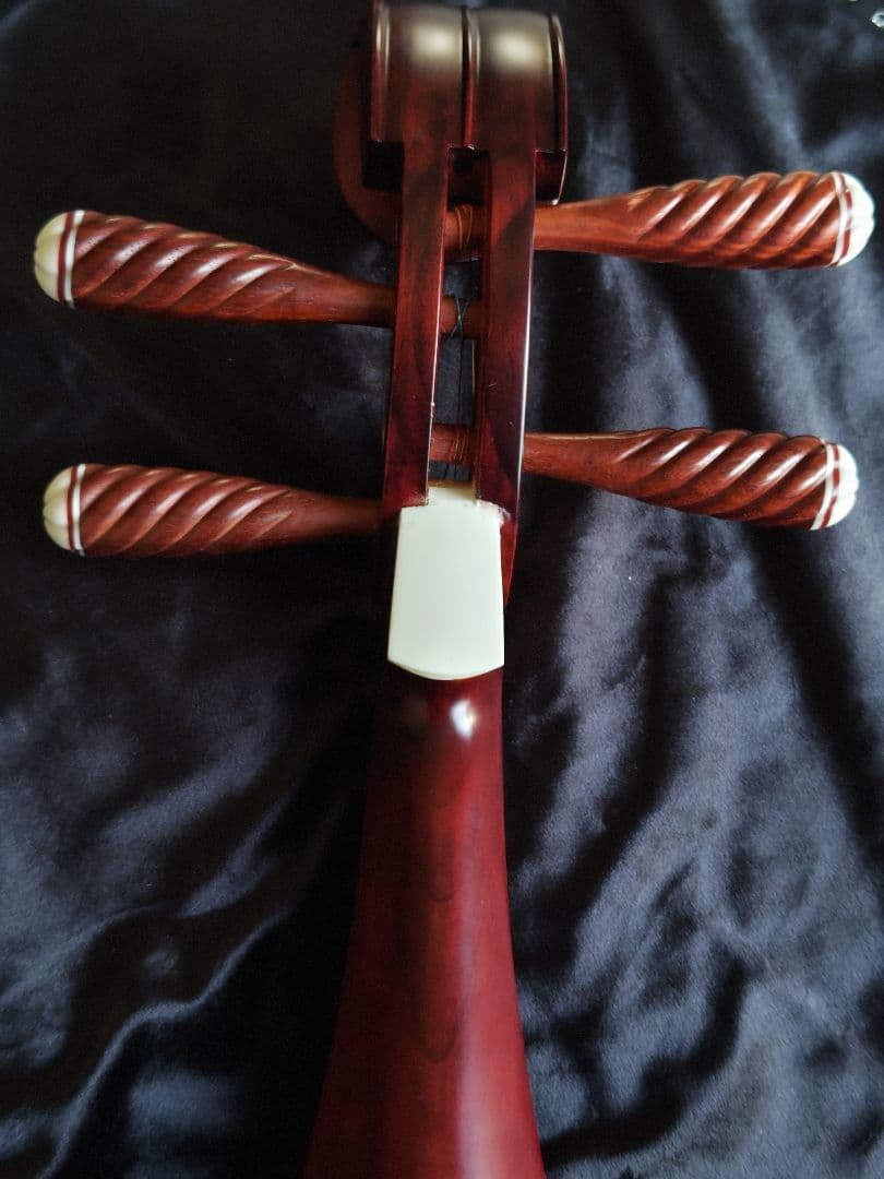 中国琵琶　４弦琵琶　収納袋・爪・固定テープ付き