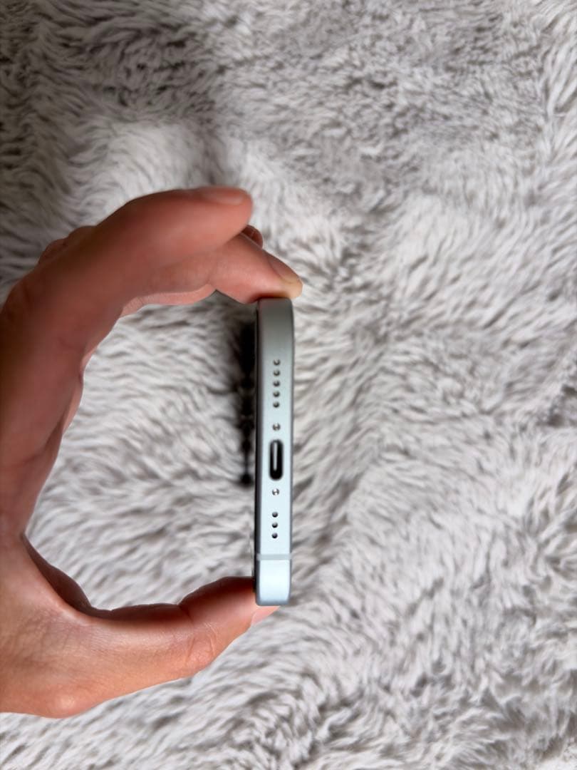 Apple iPhone 15 ブルー 256G 本体 SIMフリー　ほぼ新品