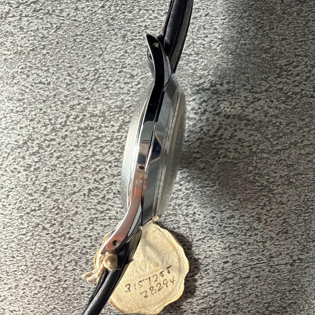 モバード17Jewels手巻き クリームカラー文字盤 箱とタグ付き アンティーク