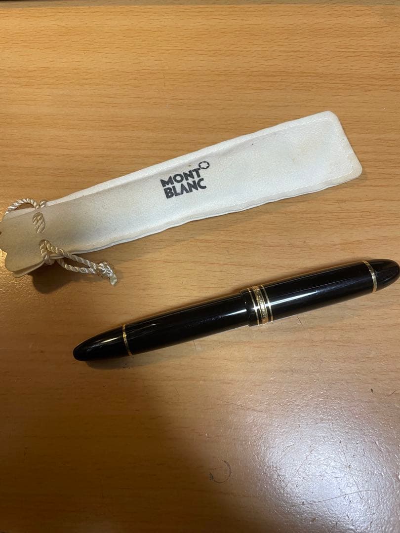 MONT BLANC 万年筆 黒 樹脂製 専用ケース付き