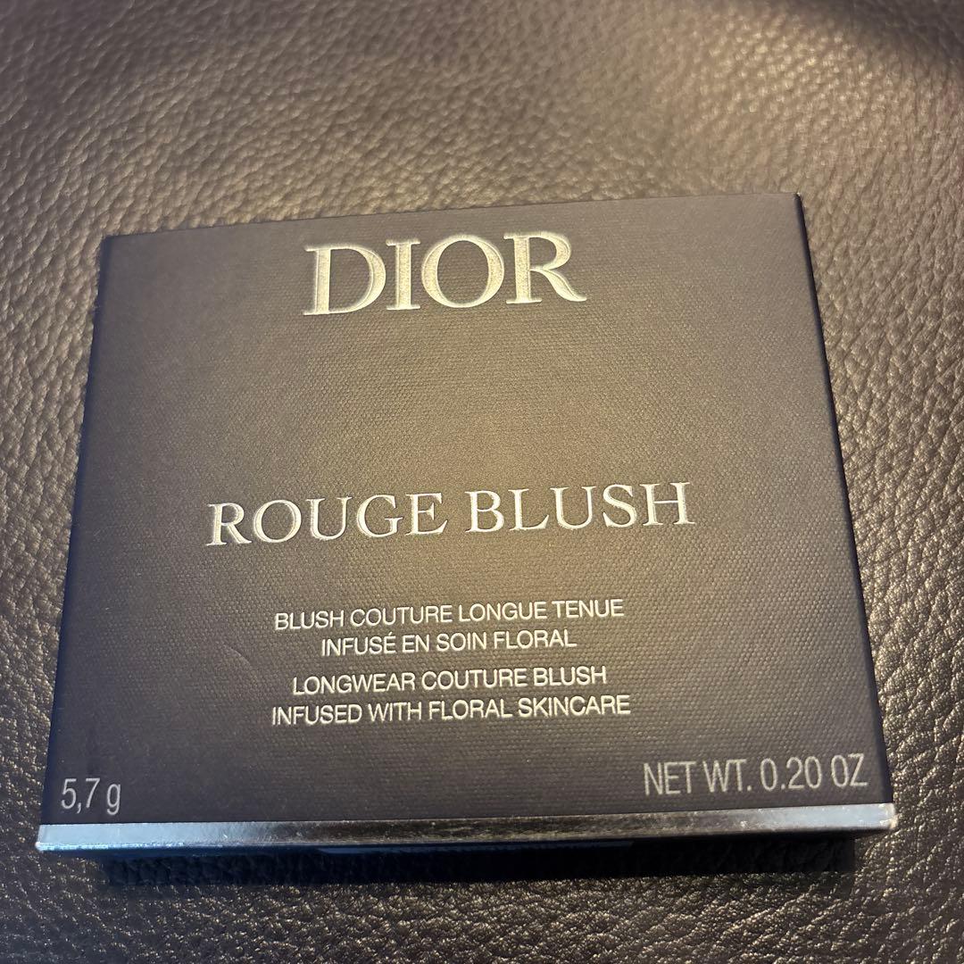 ディオールスキン　ルージュブラッシュ　388トリオンフ　サテン　チークカラー