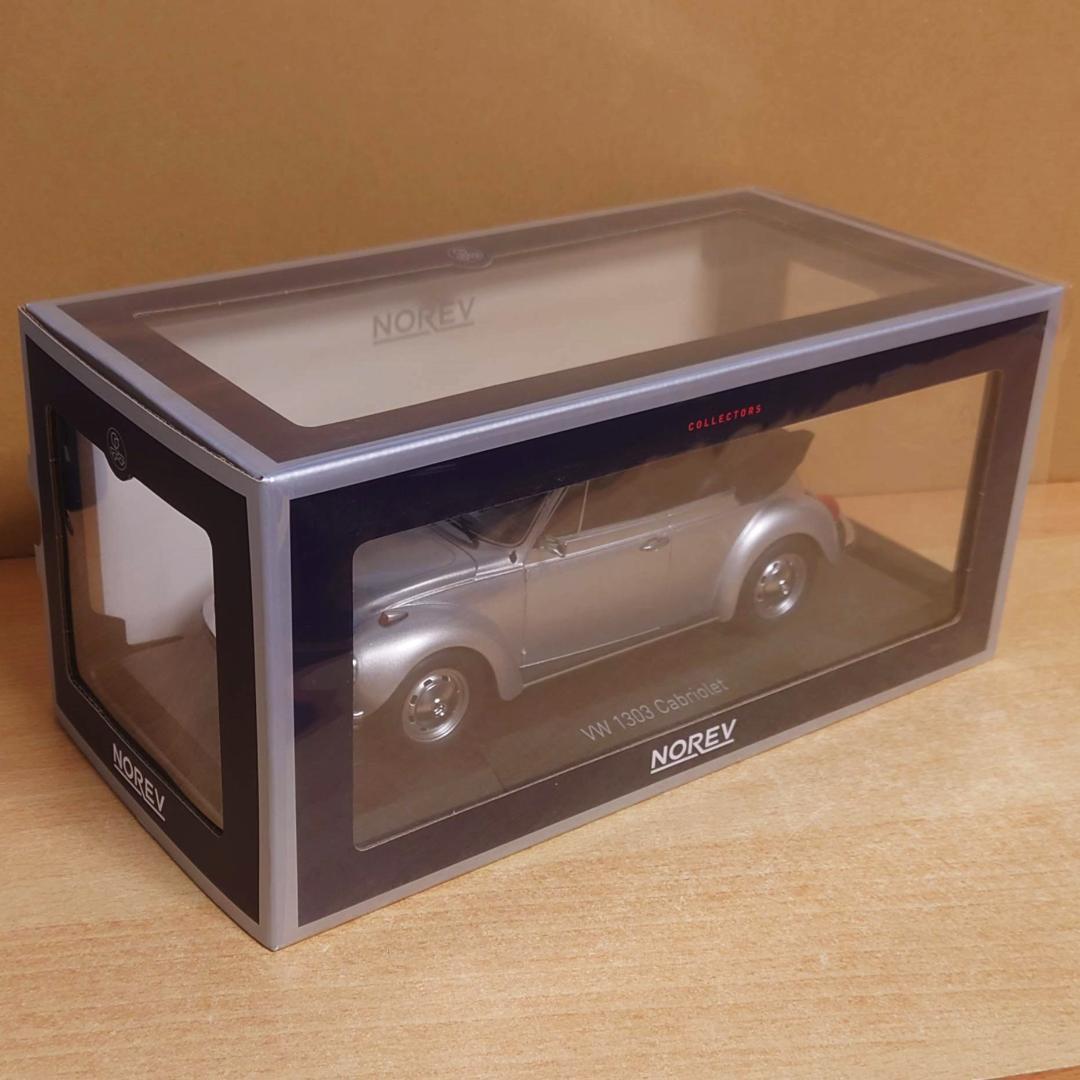 1/18 フォルクスワーゲン ビートル 1303 シルバー カブリオレ 1973