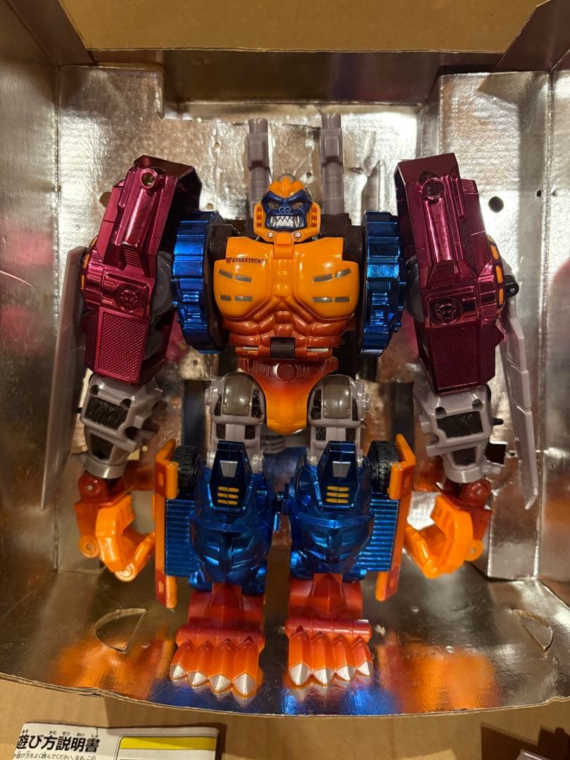 メタルスパワードコンボイ メタルスブラックウィドー　トランスフォーマー