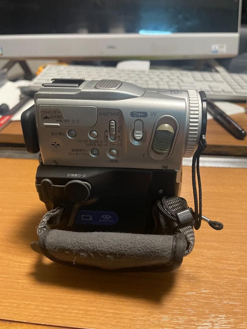 Sony ビデオカメラ 本体と付属品