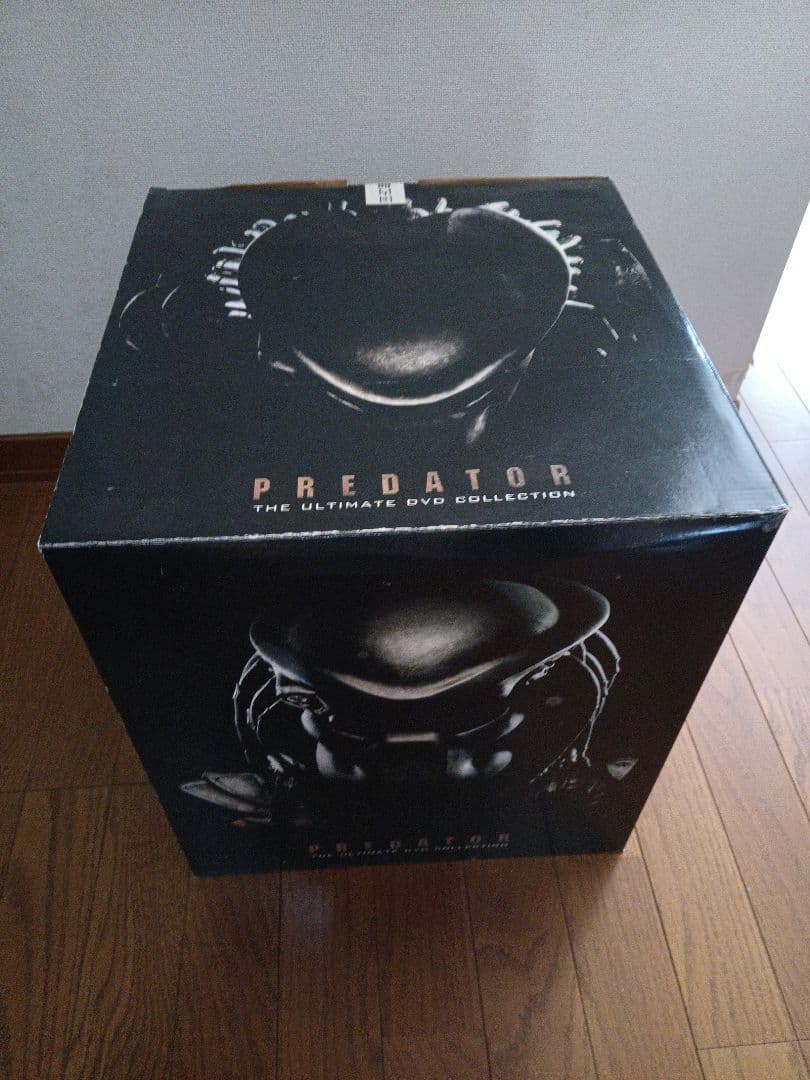 【アルピナ】エイリアンvs.プレデター完全版（プレデター特製フィギュア付）