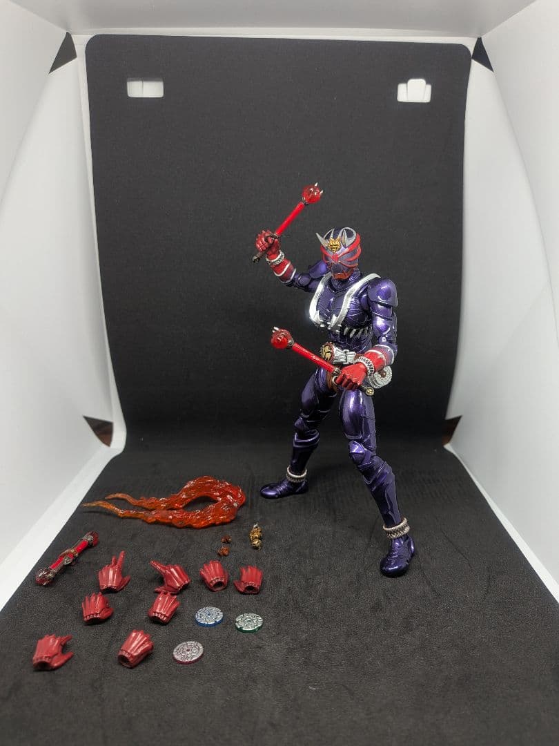 S.H.Figuarts 真骨彫製法 仮面ライダー響鬼 フィギュアーツ　紅セット