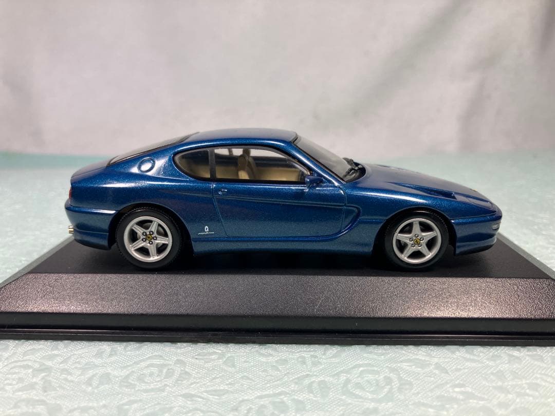 ミニチャンプス　フェラーリ４５6ＧＴ　クーペ　ブルー