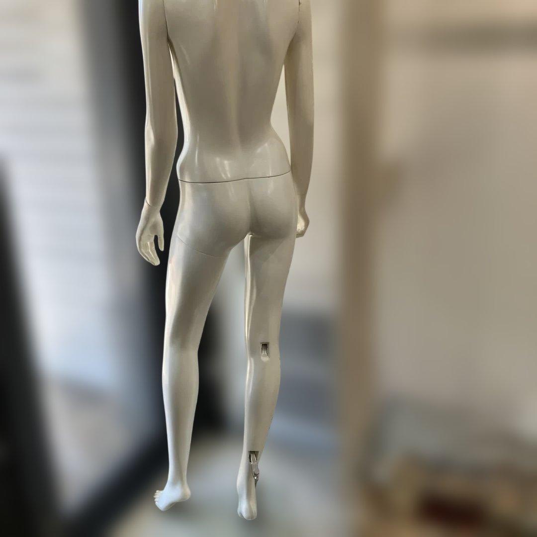 女性用ホワイトマネキン