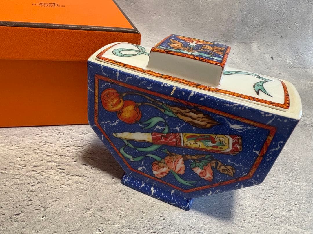 エルメス 陶器製ボックス 青 入手困難 約10cm x 9cm x 5cm