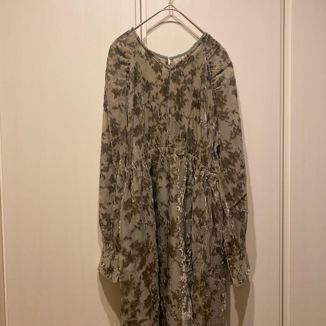 URBANRESEARCH ベロアジャガードVネックワンピース ライトカーキ