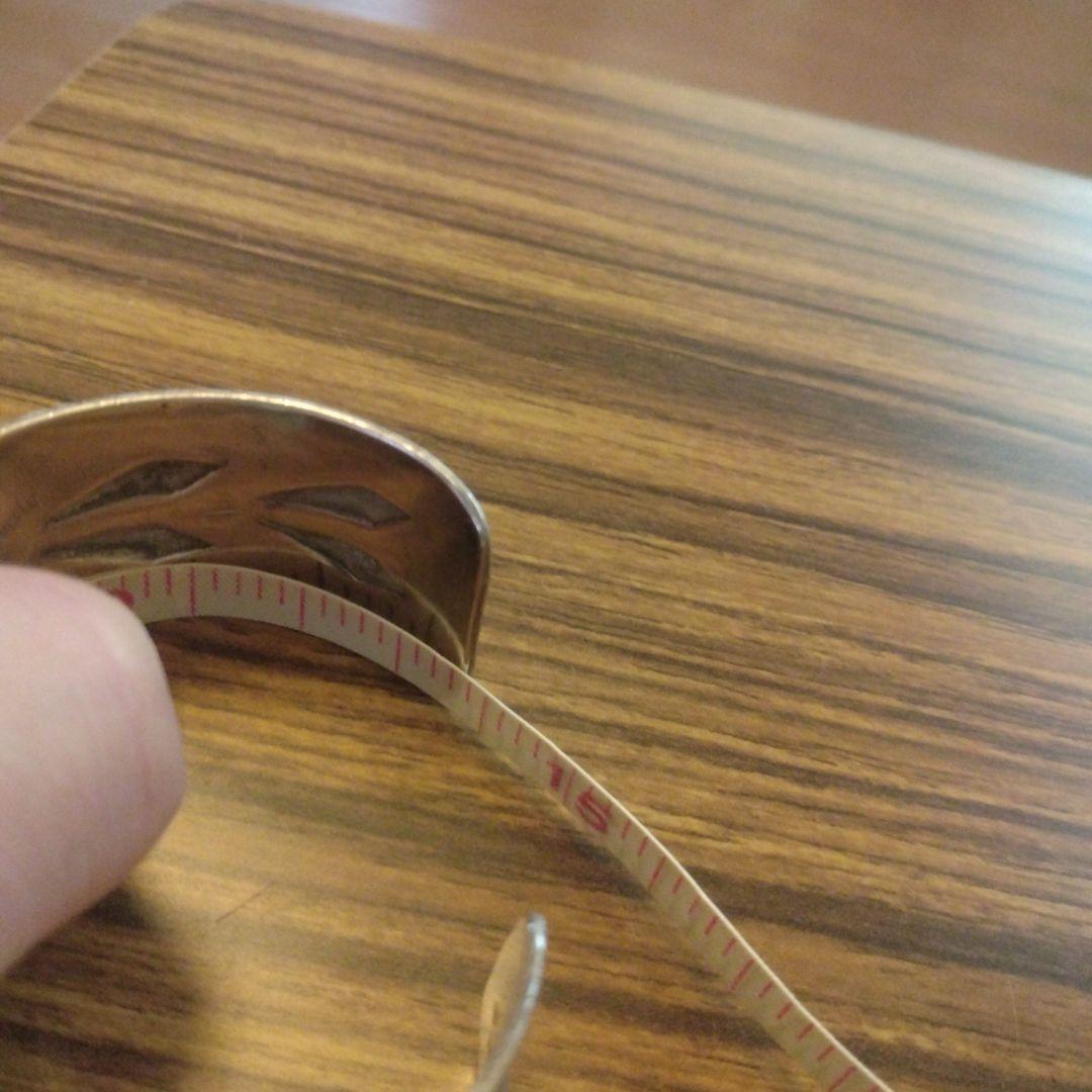 し*ろ様 シルバー エングレーブ バングル 幅約2.5センチ