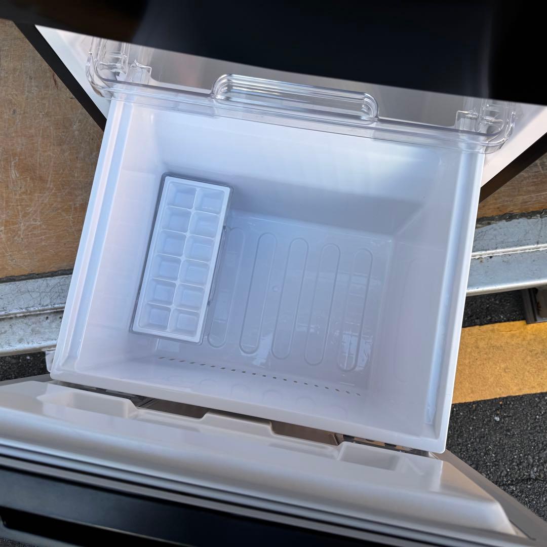 C7111★2022年製美品★シャープ　冷蔵庫　ブラック　黒　右.左開き　洗濯機