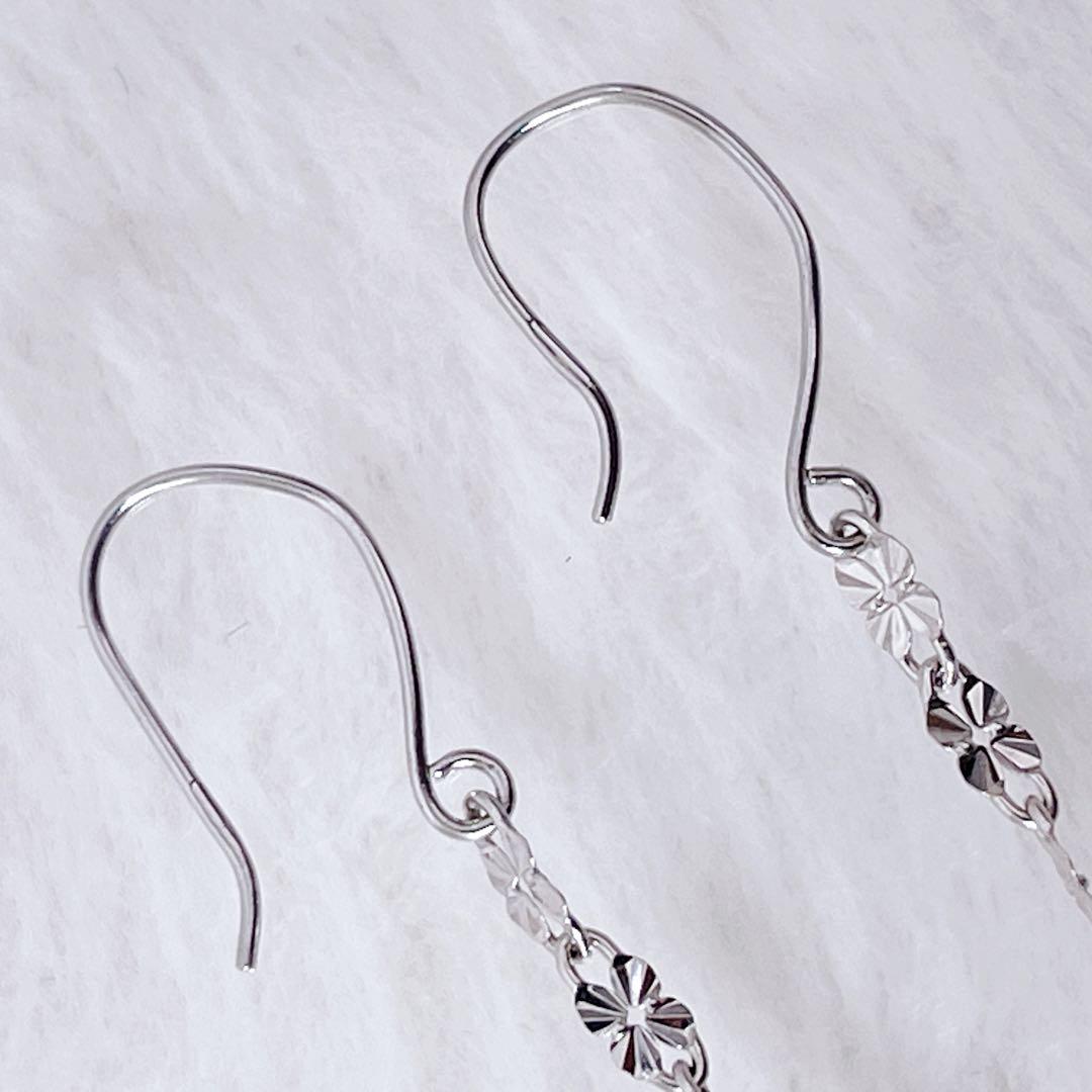 【可愛い】K18WG ロングピアス チェーン フラワーモチーフ ホワイトゴールド