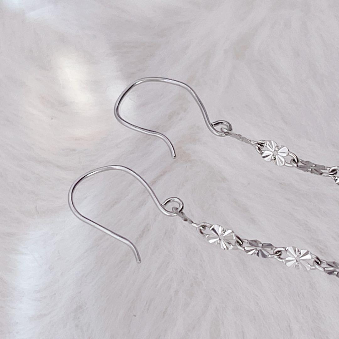 【可愛い】K18WG ロングピアス チェーン フラワーモチーフ ホワイトゴールド