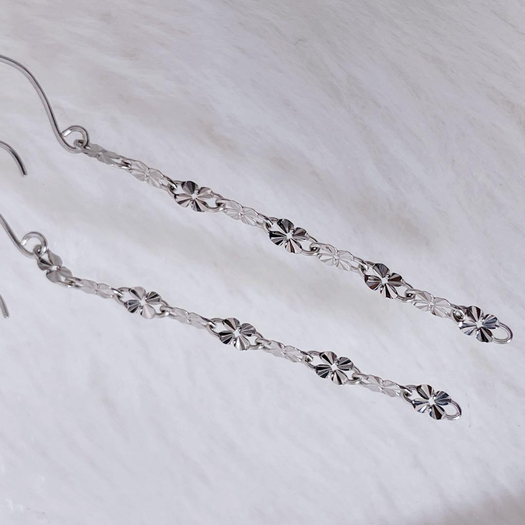 【可愛い】K18WG ロングピアス チェーン フラワーモチーフ ホワイトゴールド