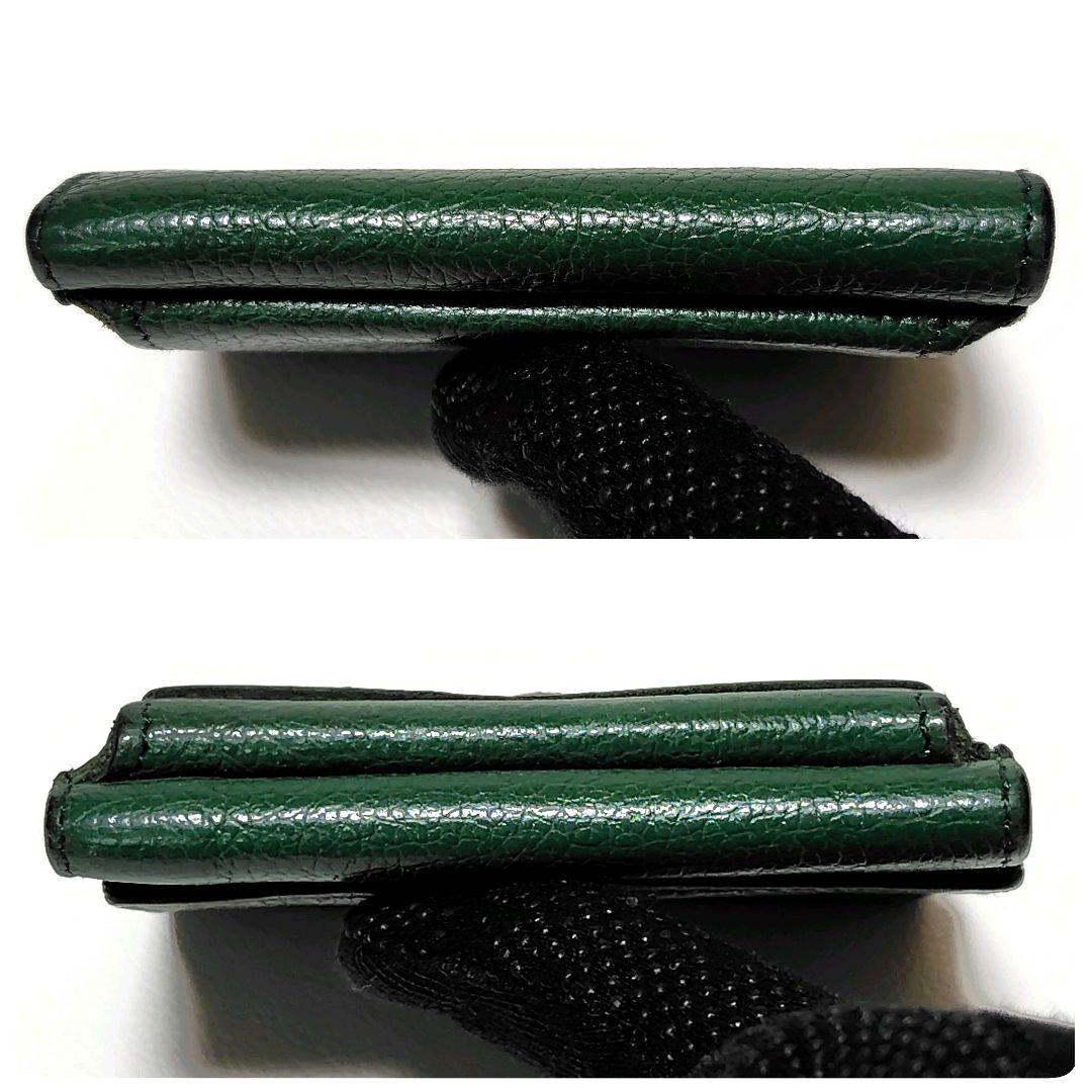イルビゾンテ　3つ折り財布　トリフォルド　グリーン　レザー　ロゴ型押し　金ボタン