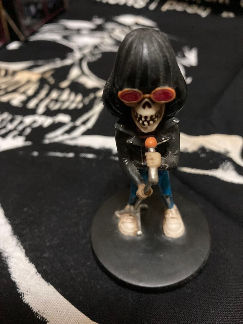 RAMONES フィギュア　SKULLPOP POPTONES