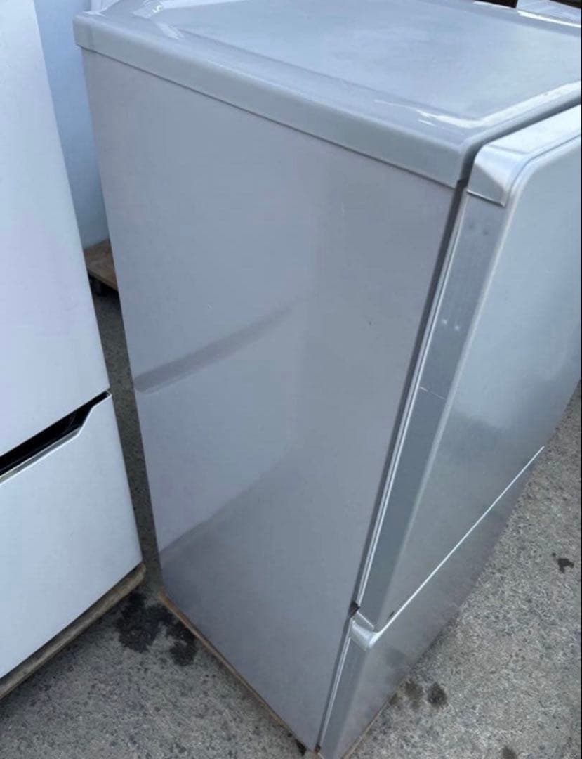 2016年式 110L ユーイング 冷蔵庫 UR-J110H